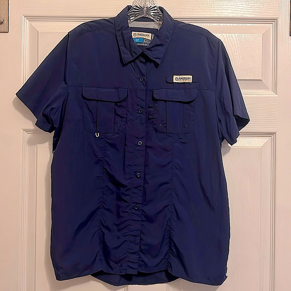 Magellan Outdoors Fish Gear Relaxed Fit Dark Blue Short Sleeve Shirt